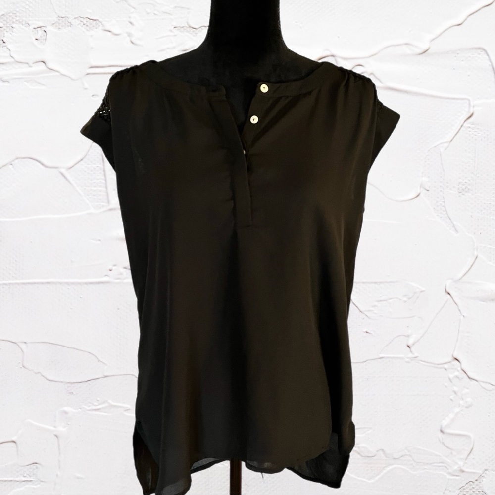 Women’s Cap Sleeve Blouse